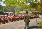 Anggota Koramil 0621-09/Sukamakmur Memberikan Materi PBB dalam Kegiatan LDKS SMAN 1 Cibarusah Kab.Bekasi